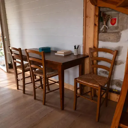 Refuge Secret Dans Bourg Historique *