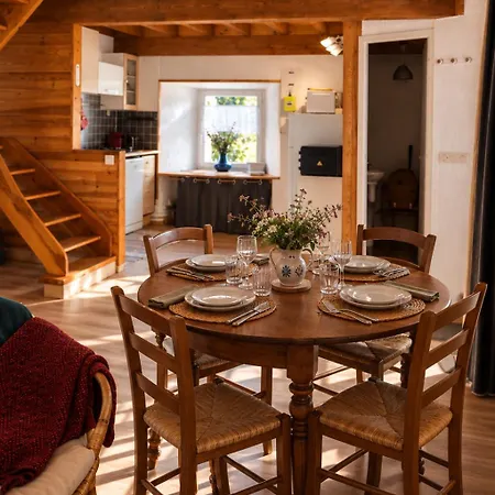 Refuge Secret Dans Bourg Historique *