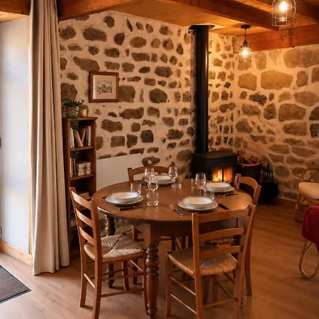 Refuge Secret Dans Bourg Historique *