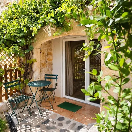 Ferienhaus Refuge Secret Dans Bourg Historique