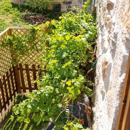 Refuge Secret Dans Bourg Historique * Saint-Germain-Laprade